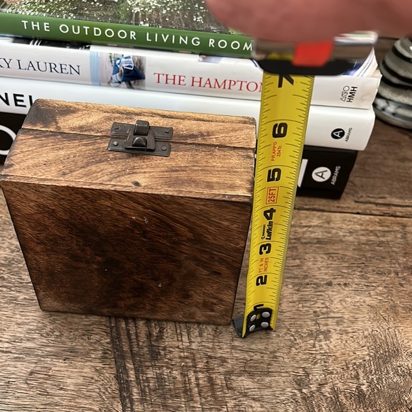 Wood and metal box - Picture 6 of 6